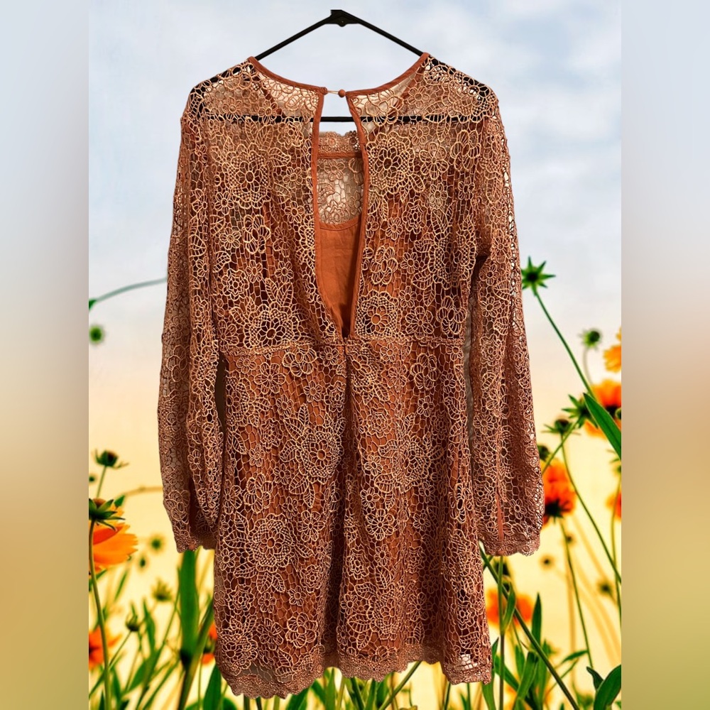 Goldie Amanda Orange Lace Dress - Picture 5 of 13
